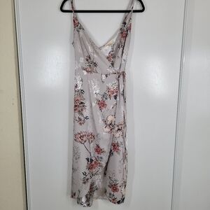 LoveStitch Alma Floral True Wrap Dress Color Stone‎ floral Small Feminine Dream